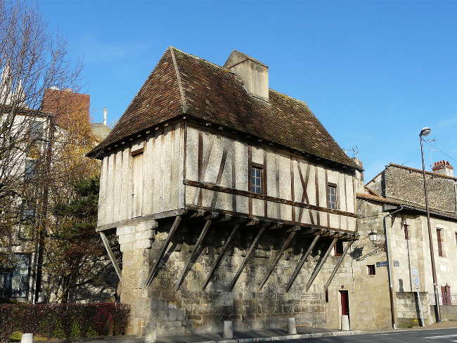 Pré Le Terme, Périgueux, au Buisson de Cadouin