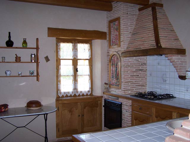 Pré Le Terme, la cuisine, au Buisson de Cadouin